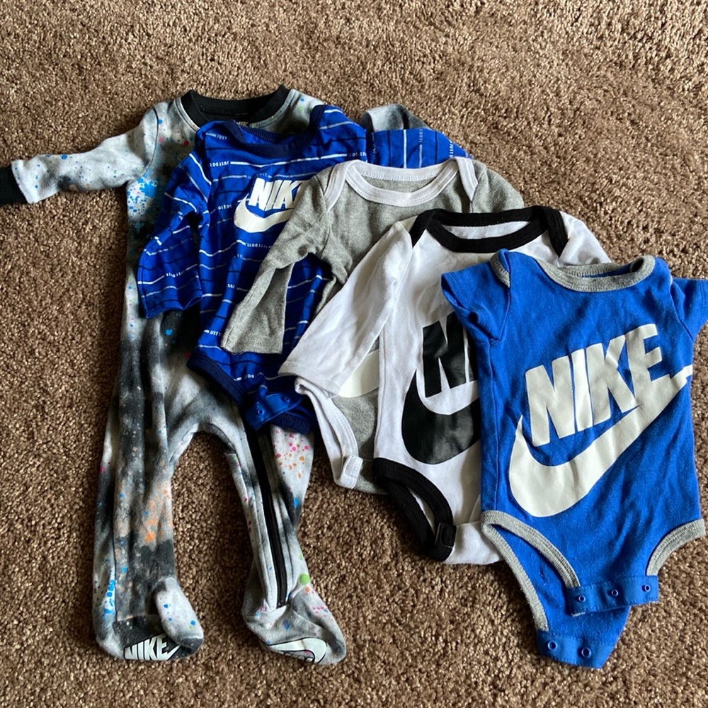 Nike baby boy bundle size 0-6m